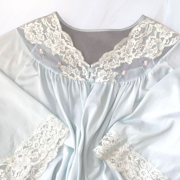 Vintage 60’s Baby Blue Chiffon Lace Bed Jacket - Picture 4 of 7